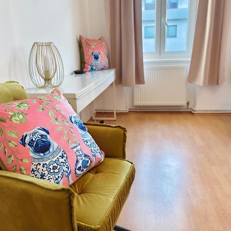 The Rose Apartment - Near Schoenbrunn Palace Wina Bagian luar foto
